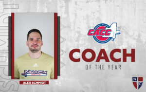 Trainer Alex Schmidt mit der Auszeichnung zum CACC Coach of the Year in seiner zweiten Saison als College Trainer